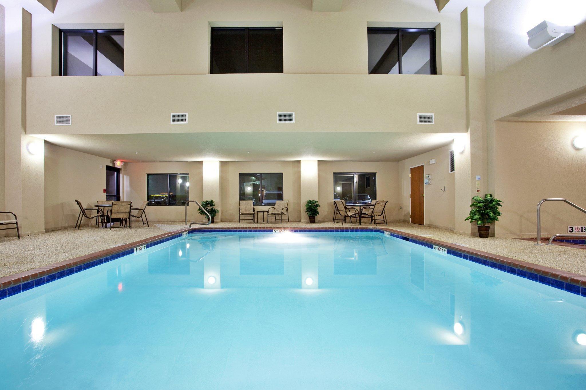 Holiday Inn Express Hotel & Suites Lewisburg By Ihg Exteriör bild